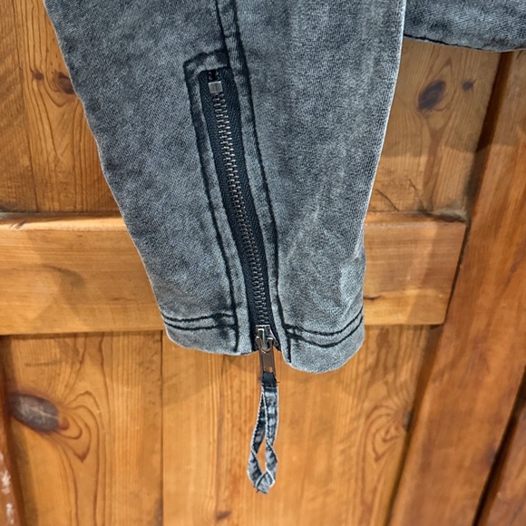 Oli & Hali Push Through Moto Jacket - Picture 6 of 6